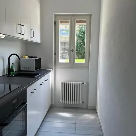 Casa Enrica - Bilocale A Con Giardino Feriehus